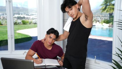 stepbro-fucks-twinks-hole-for-study-motivation